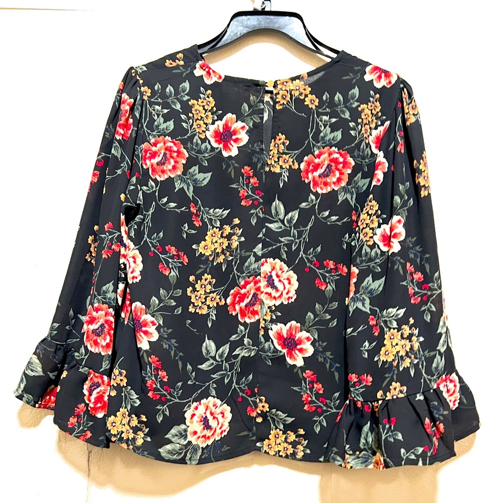 Black Floral Semi-Formal Blouse